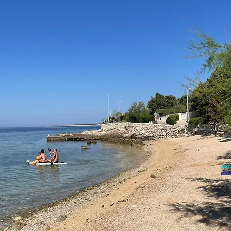 Mare Domus, Mandre