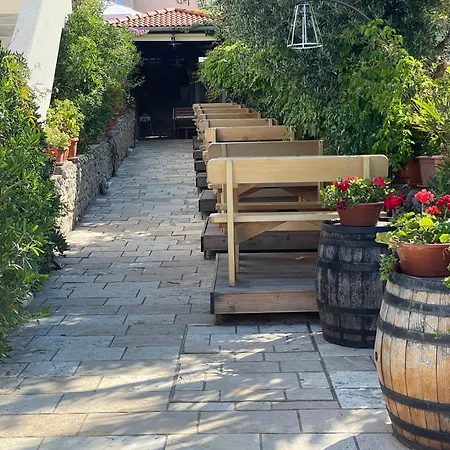 Mare Domus, Apartment Mandre